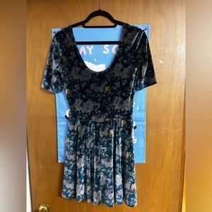 KIMCHI BLUE velvet dress